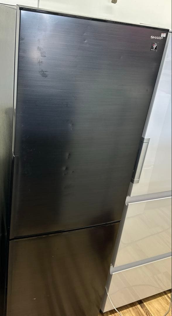 自社配送設置無料　シャープ大容量　310L 冷蔵庫　高年式　2022年