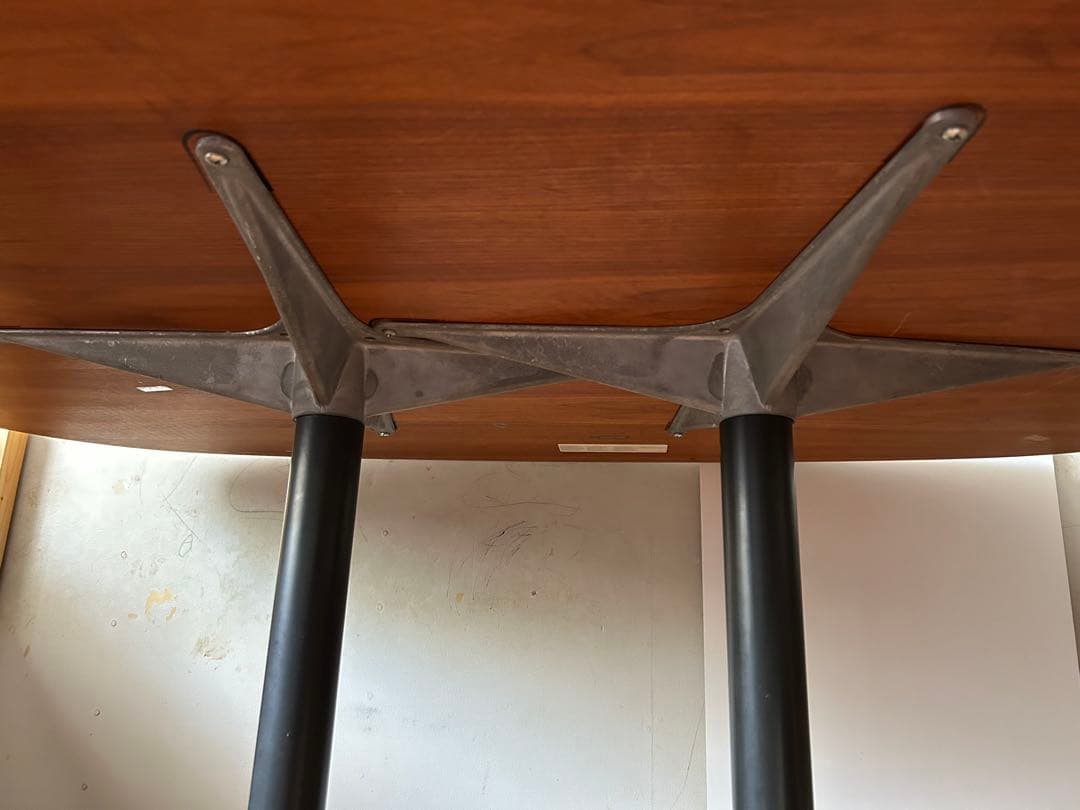 （値下げ）【引取限定】ハーマンミラー　イームズ　セグメンテッドベーステーブル