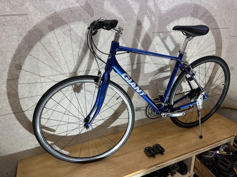 GIANT ESCAPE R3 クロスバイク sizeM　ブルーカラー
