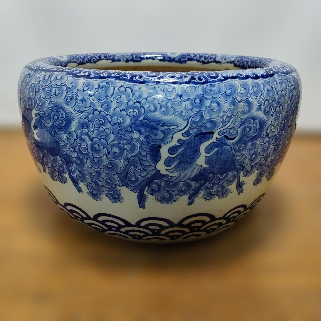 藍 手描きの雲龍模様 陶器 大きな火鉢