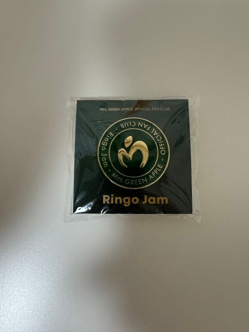 Mrs. GREEN APPLE ピンバッジ