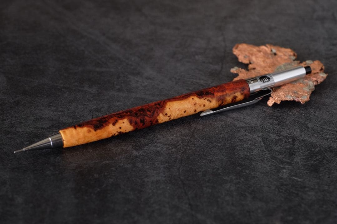 PG5木軸カスタム0213　高村杢工房 製図用シャープペンシル　極上花梨瘤紅白