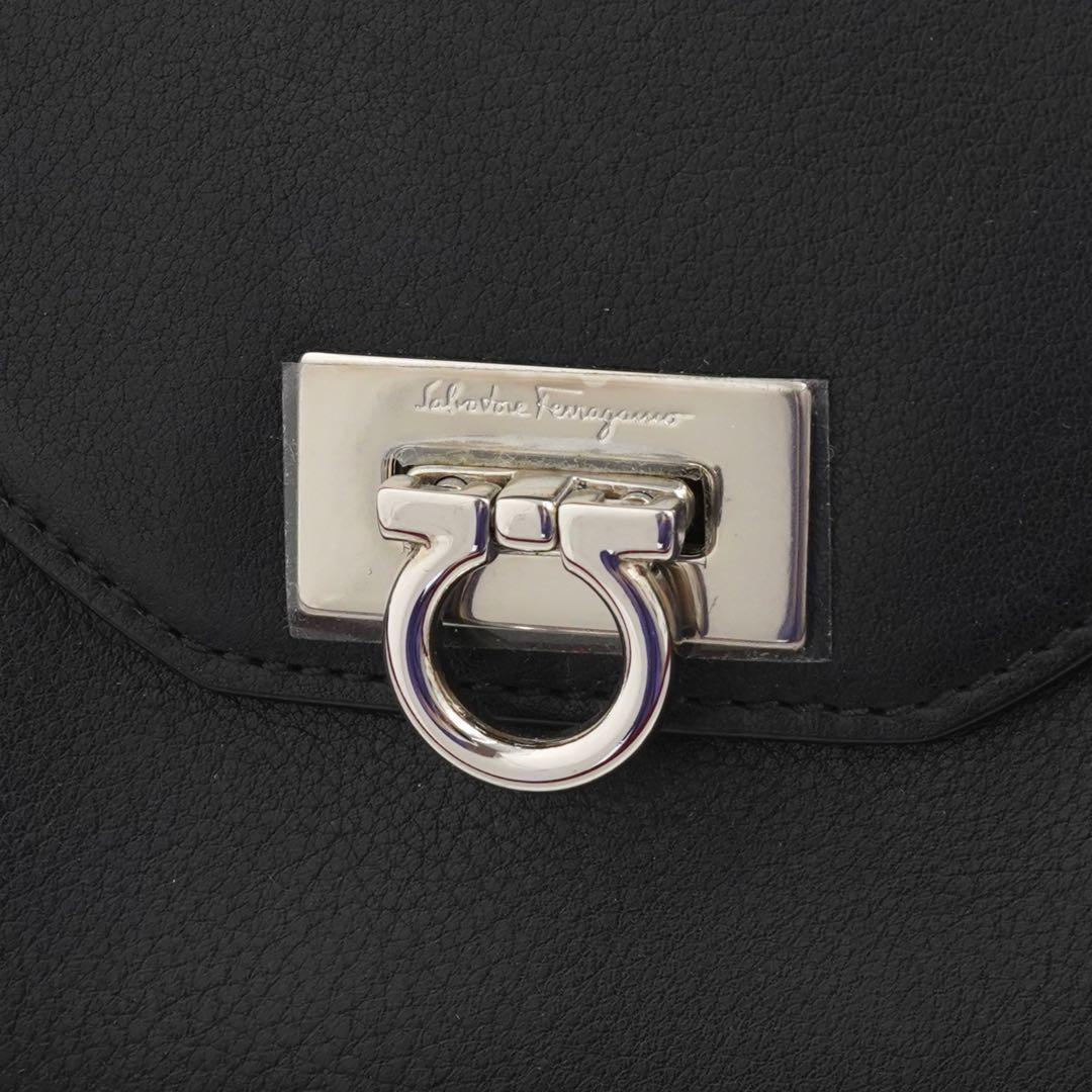 ✨極上美品・箱付き✨　サルヴァトーレフェラガモ　ミニ財布　ガンチーニ　レザー　黒