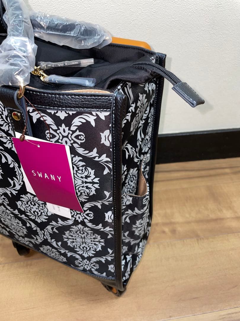 ◆未使用品◆ スワニーキャリーバッグ D-543 ダマスコ M18 ブラック色