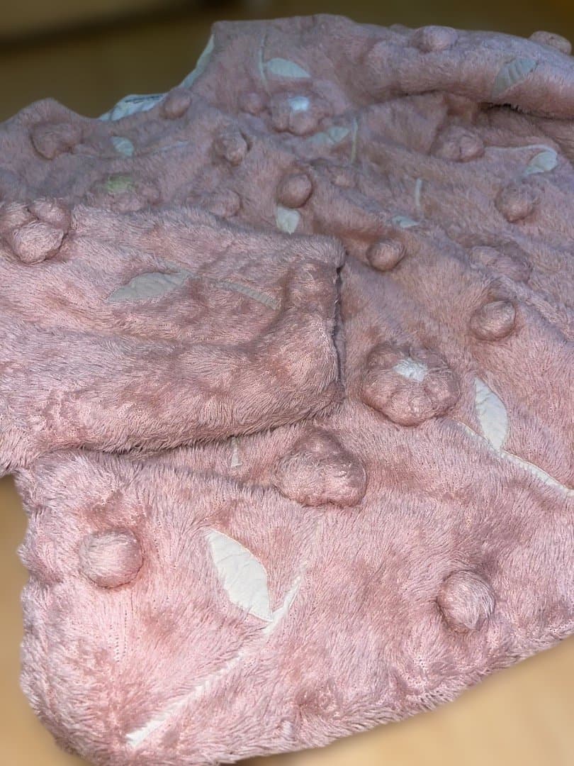 さえら、ポテチーノのピンク フリース ルームウェア