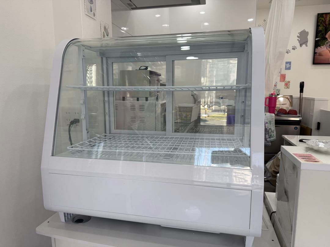 冷蔵ショーケース　ホワイト　2段棚付き　卓上