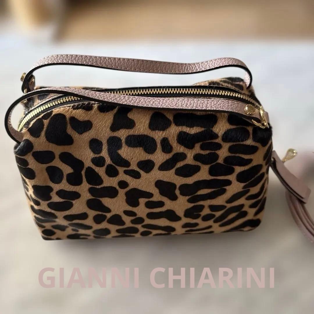 ジャンニキャリーニ ヒョウ柄ショルダーバッグ