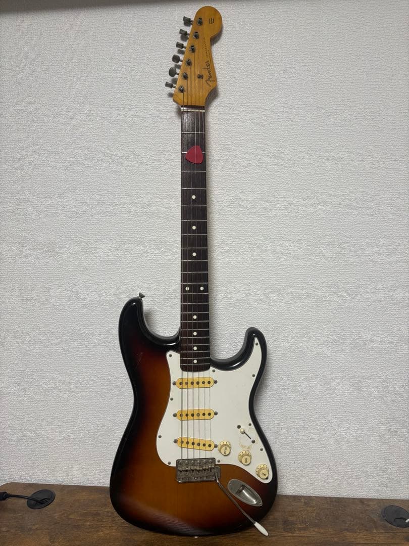 フェンダージャパン　ストラトキャスター　Iシリアル　サンバースト