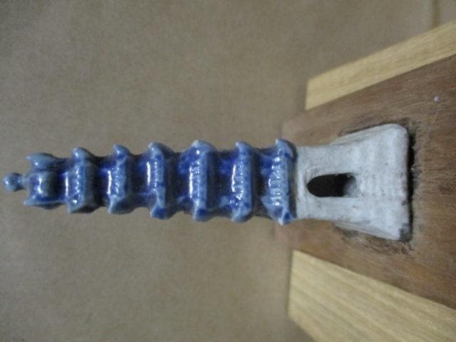 白磁染付仏塔　b81M 2420