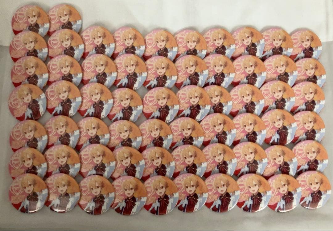 ピンズ・ピンバッジ・缶バッジ yuna