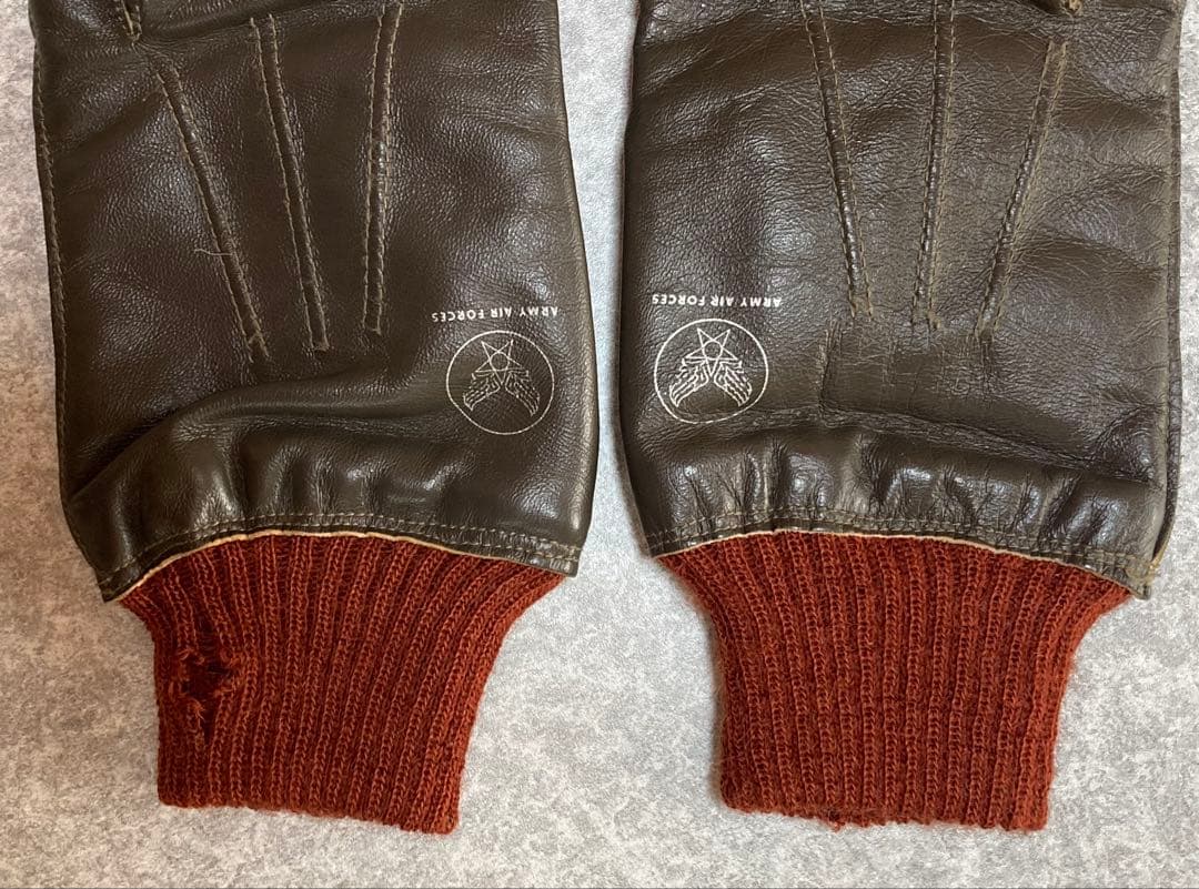 J*m様 The REAL McCOY'S ? A-10 GLOVE 赤リブ