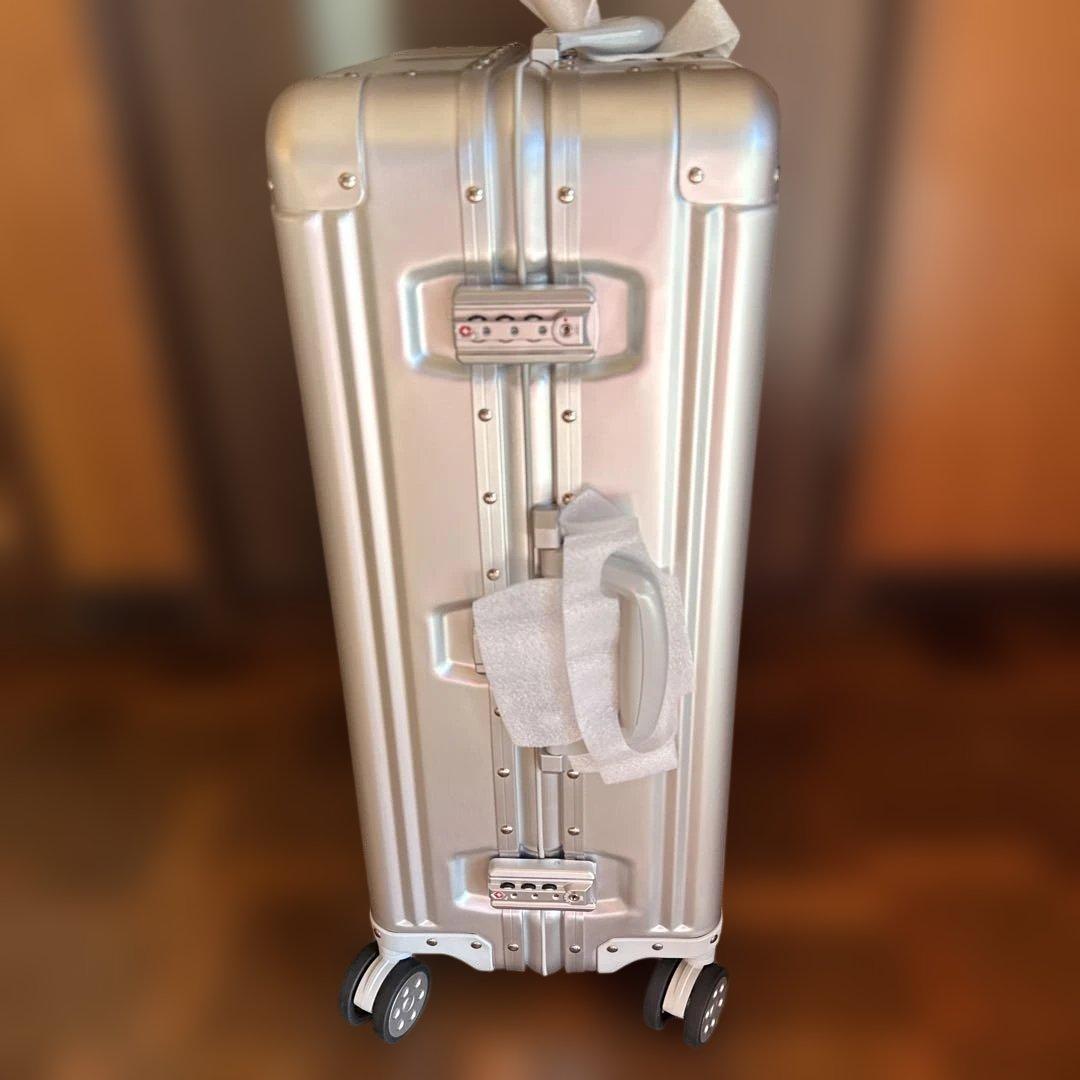 メルセデス・ベンツ シルバーキャリーケース