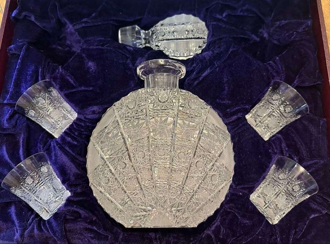 Bohemia Glass デキャンタとグラスセット