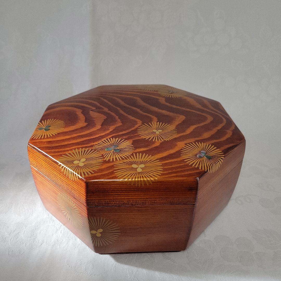 上杉満樹作　松摺漆唐松蒔絵　食籠