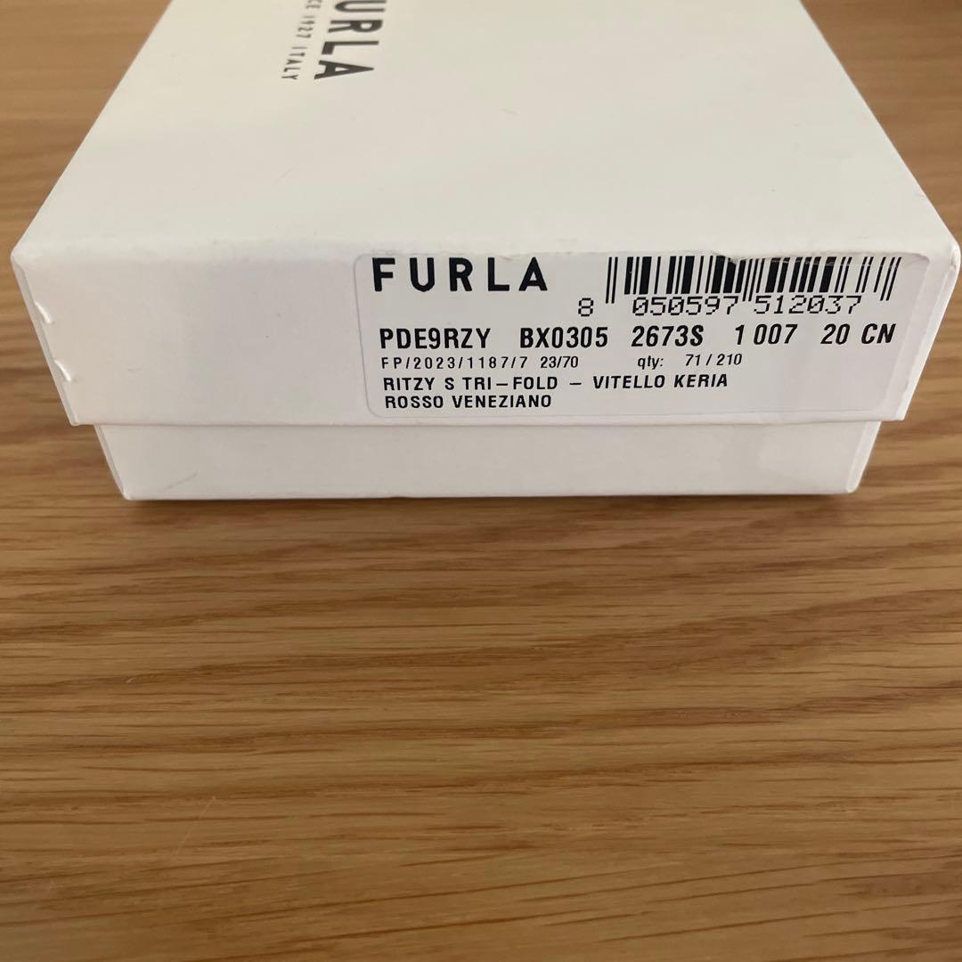 ［ももすけ]FURLA 三つ折り財布