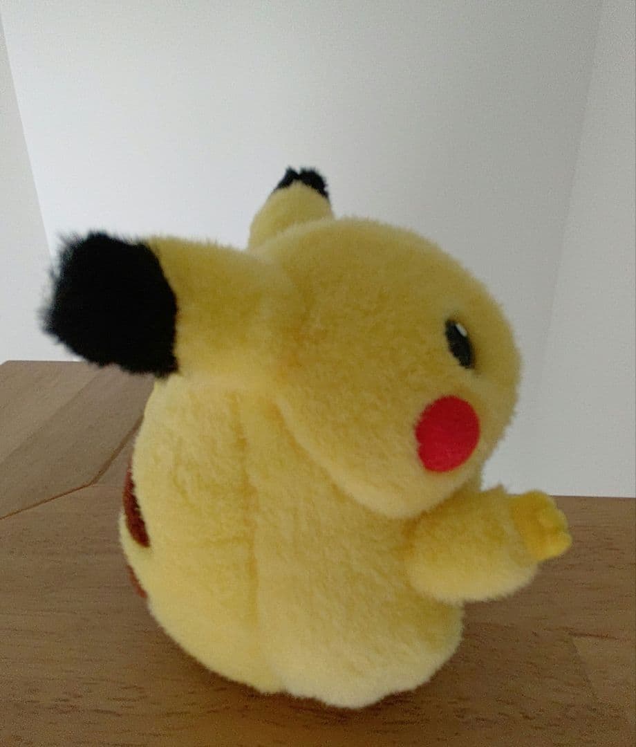 ポケットモンスター　ピカチュウ　タカラトミー　初期　ぬいぐるみ