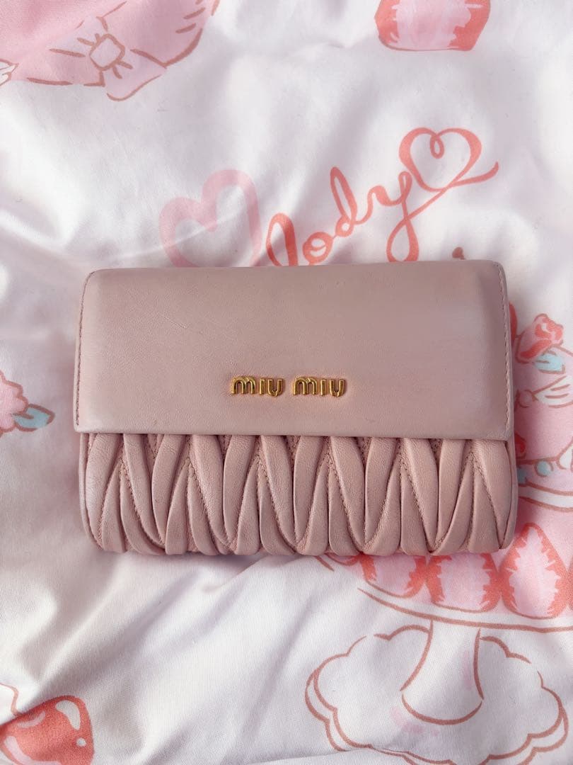 ♡ miumiu マテラッセ ピンク 三つ折り財布 ♡