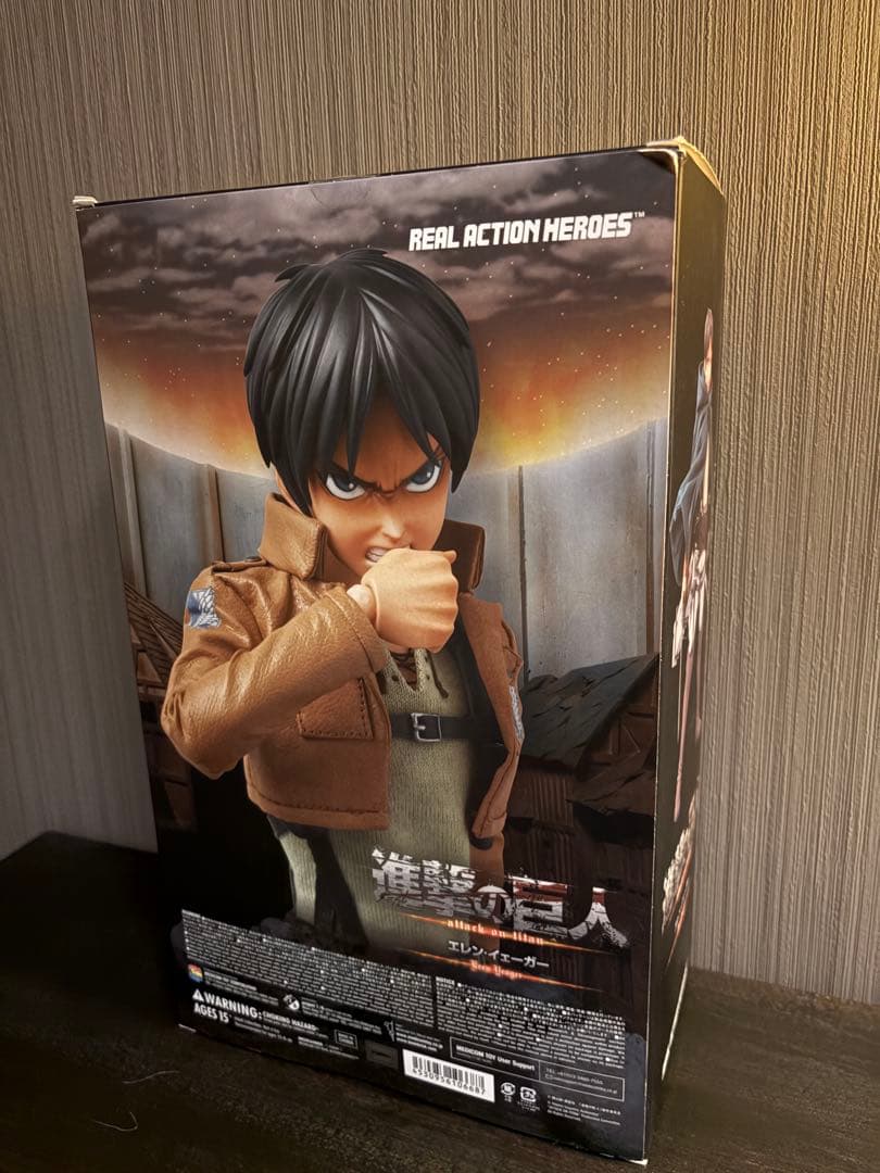 進撃の巨人　エレン・イェーガー　フィギュア　リアルアクションヒーローズ　訳あり品