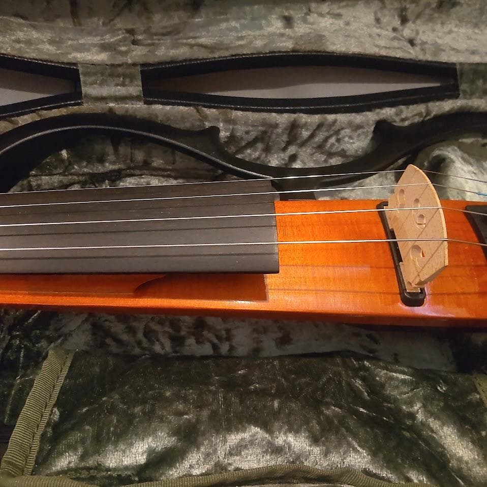 ★美品★ YAMAHA サイレントバイオリン SV-100 ハードケース付