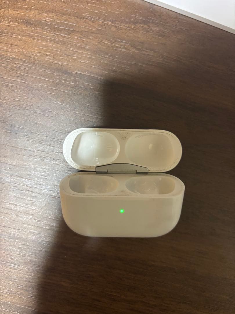 AirPods Pro 2本体 + 充電ケース + USB-Cケーブル
