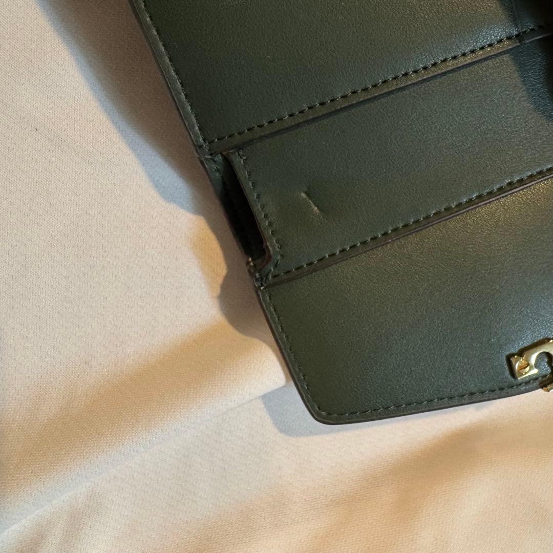 【トリーバーチ】ミニ折りたたみコンパクト財布　緑