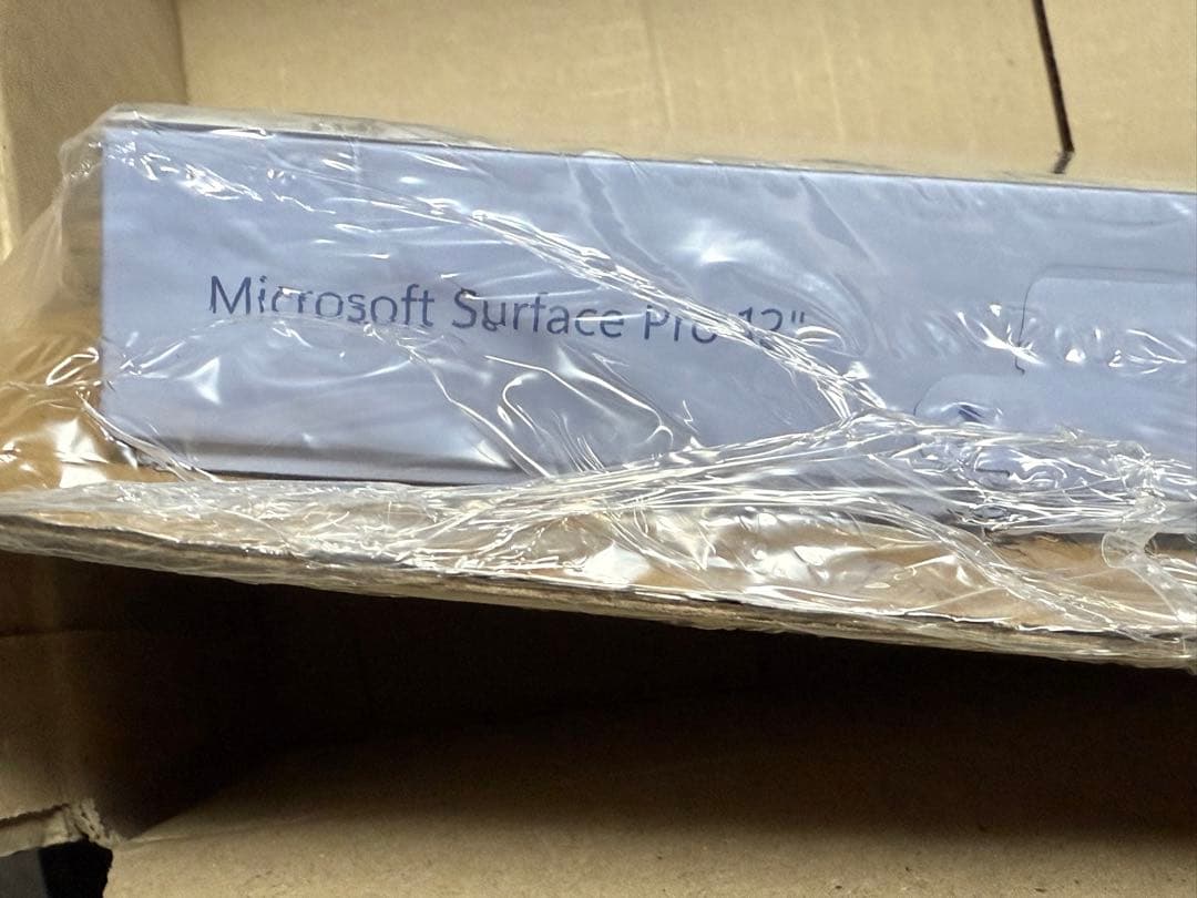 新品未開封　マイクロソフトSurface Pro EP2-27747