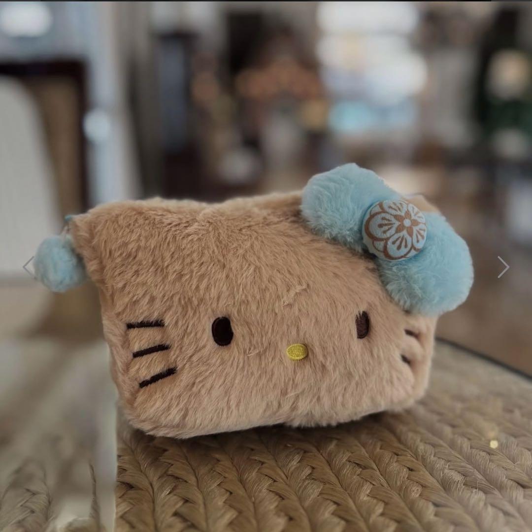 y*♡様 新品未開封　ハワイ カハラホテル限定　日焼けキティ ふわふわポーチ
