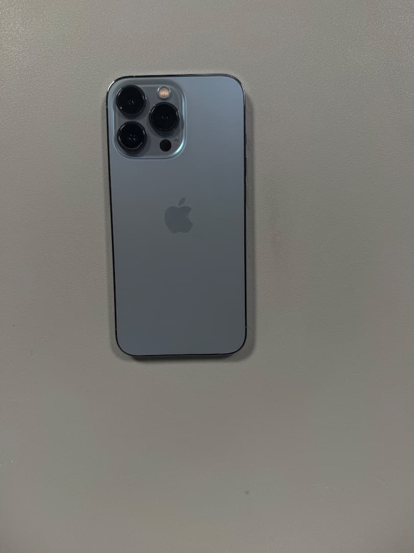 iPhone 13 Pro 256GB （SIMフリー）+ Anker充電器
