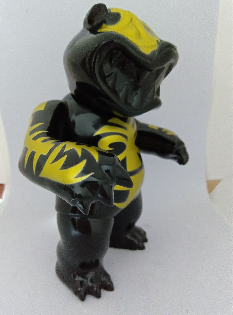 Hariken マッドパンダ MADPANDA ソフビ　フィギュア　黒、金