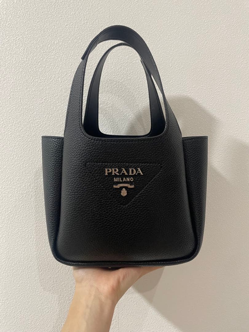Madoka　PRADA ブラックレザー ハンドバッグ