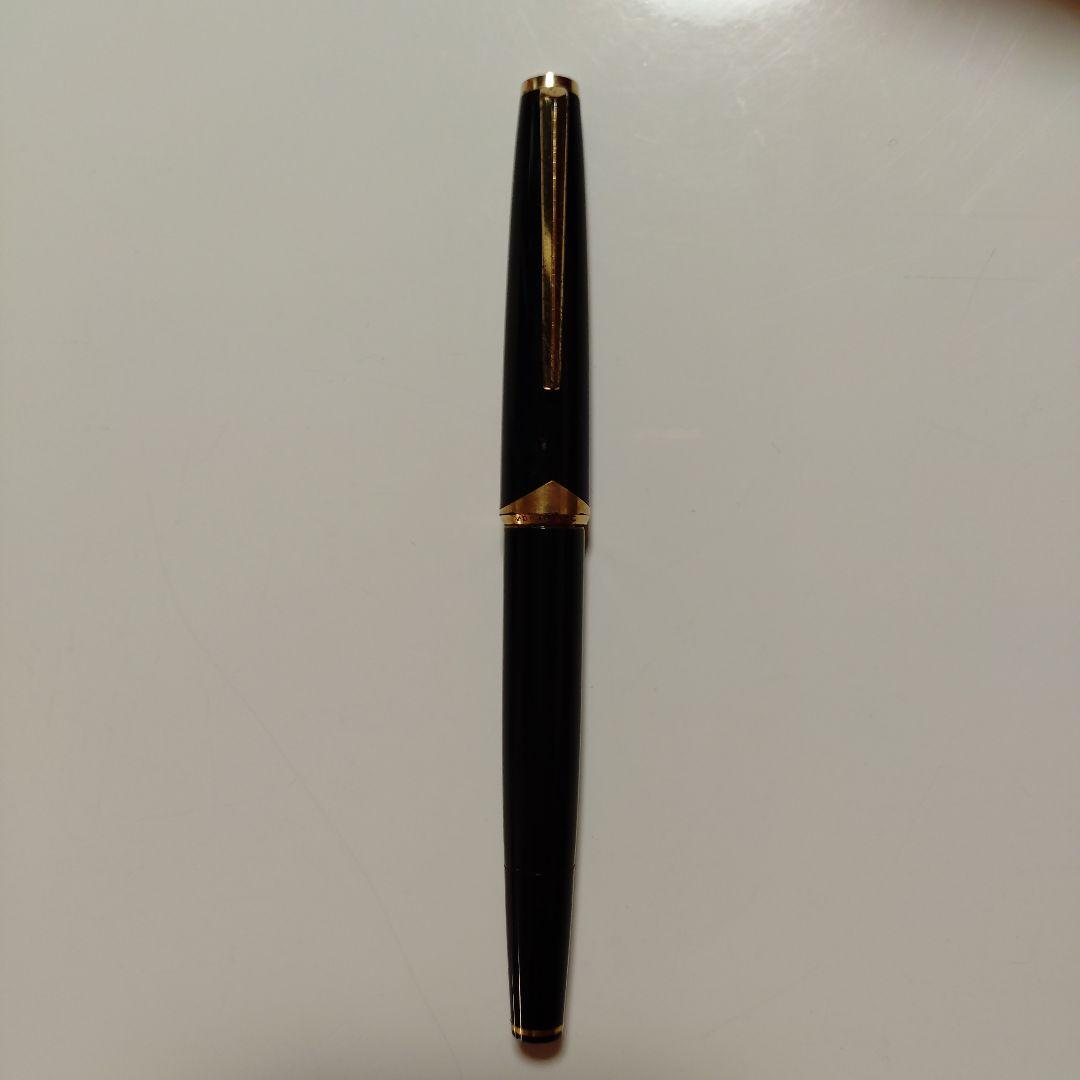 モンブラン 万年筆 黒 ゴールド装飾