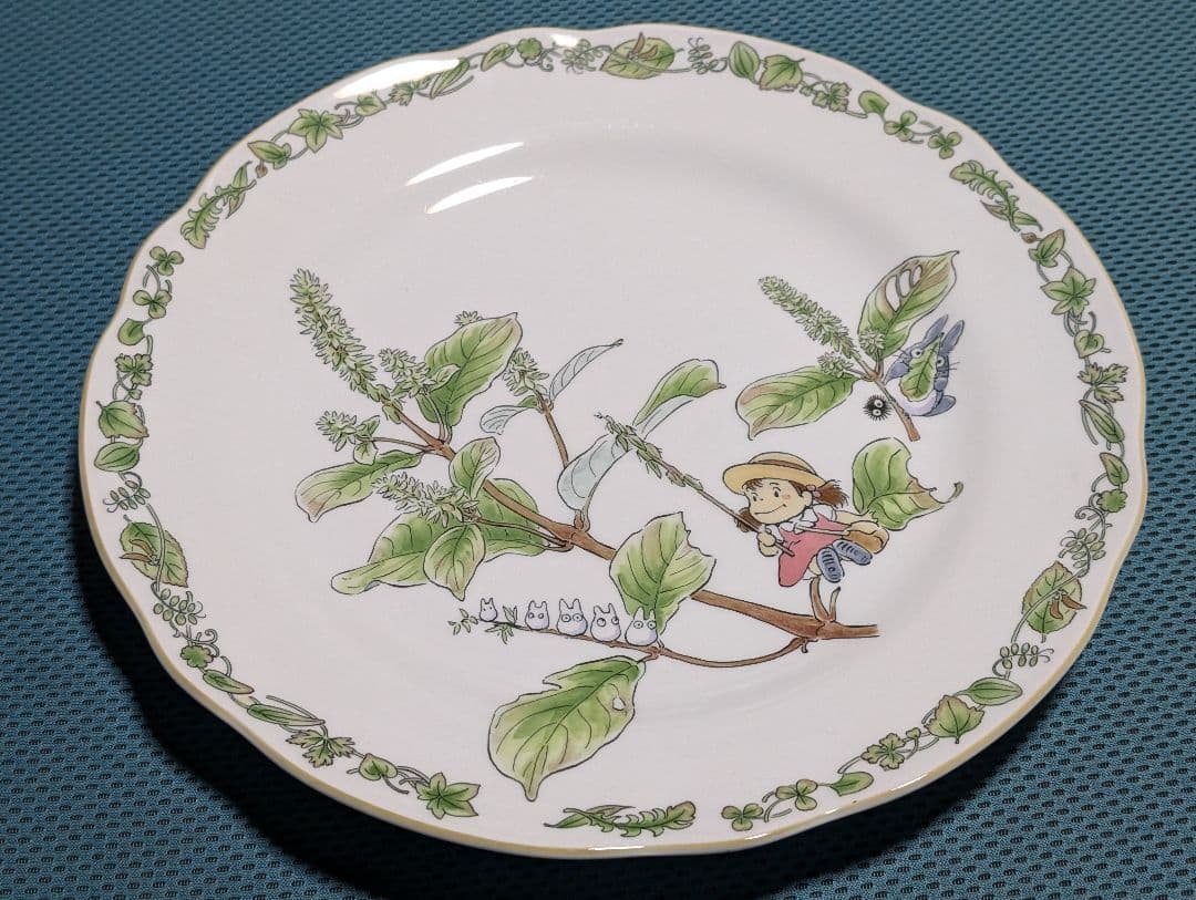 Noritakeとなりのトトロ カップ＆ソーサー＋大皿セット　　箱付き