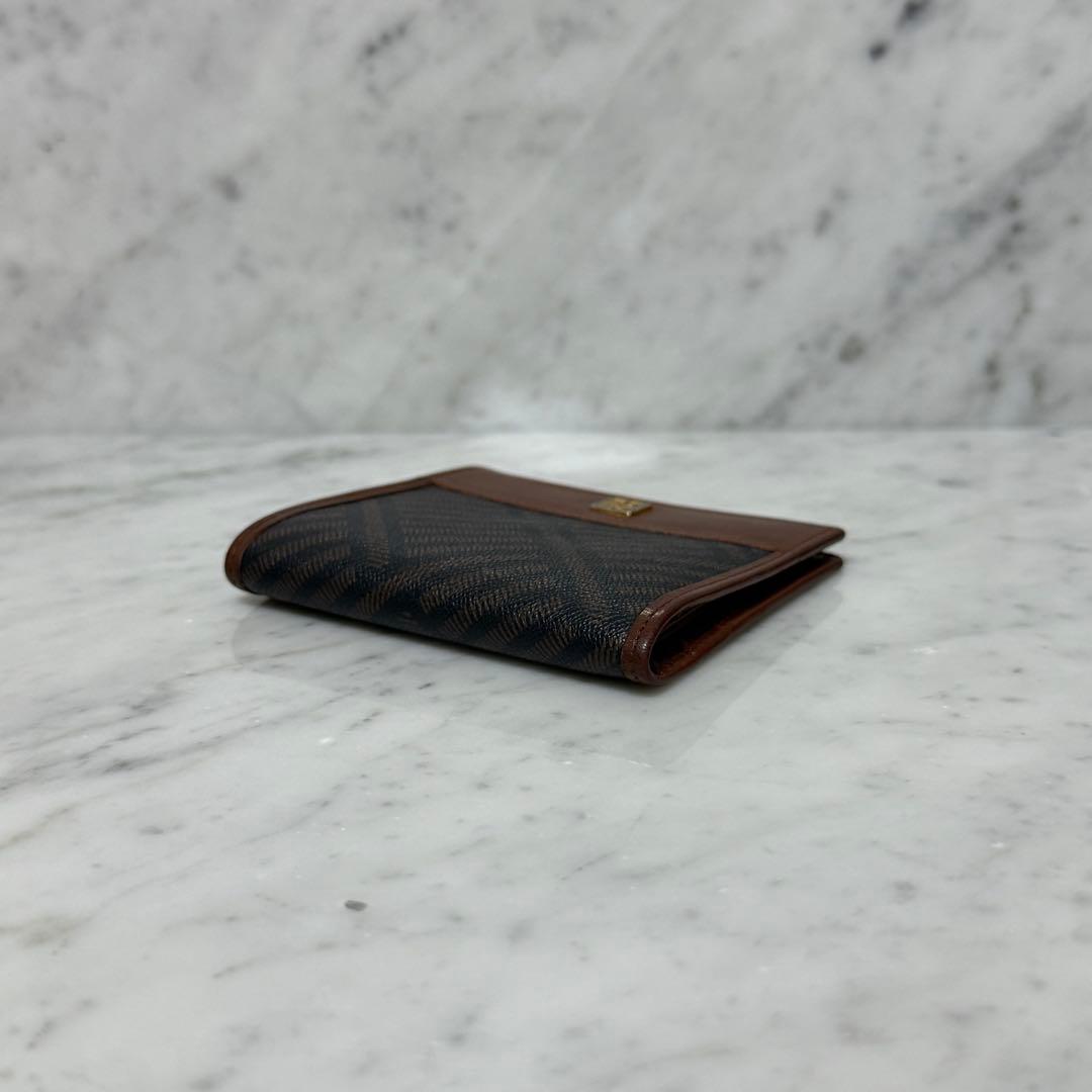 美品 GIVENCHY ジバンシー 二つ折り財布 本革 レザー ブラウン ロゴ