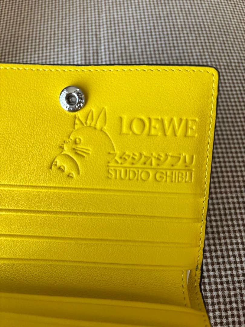 ロエベ　ウォレット ジブリ トトロ　折り財布 イエロー
