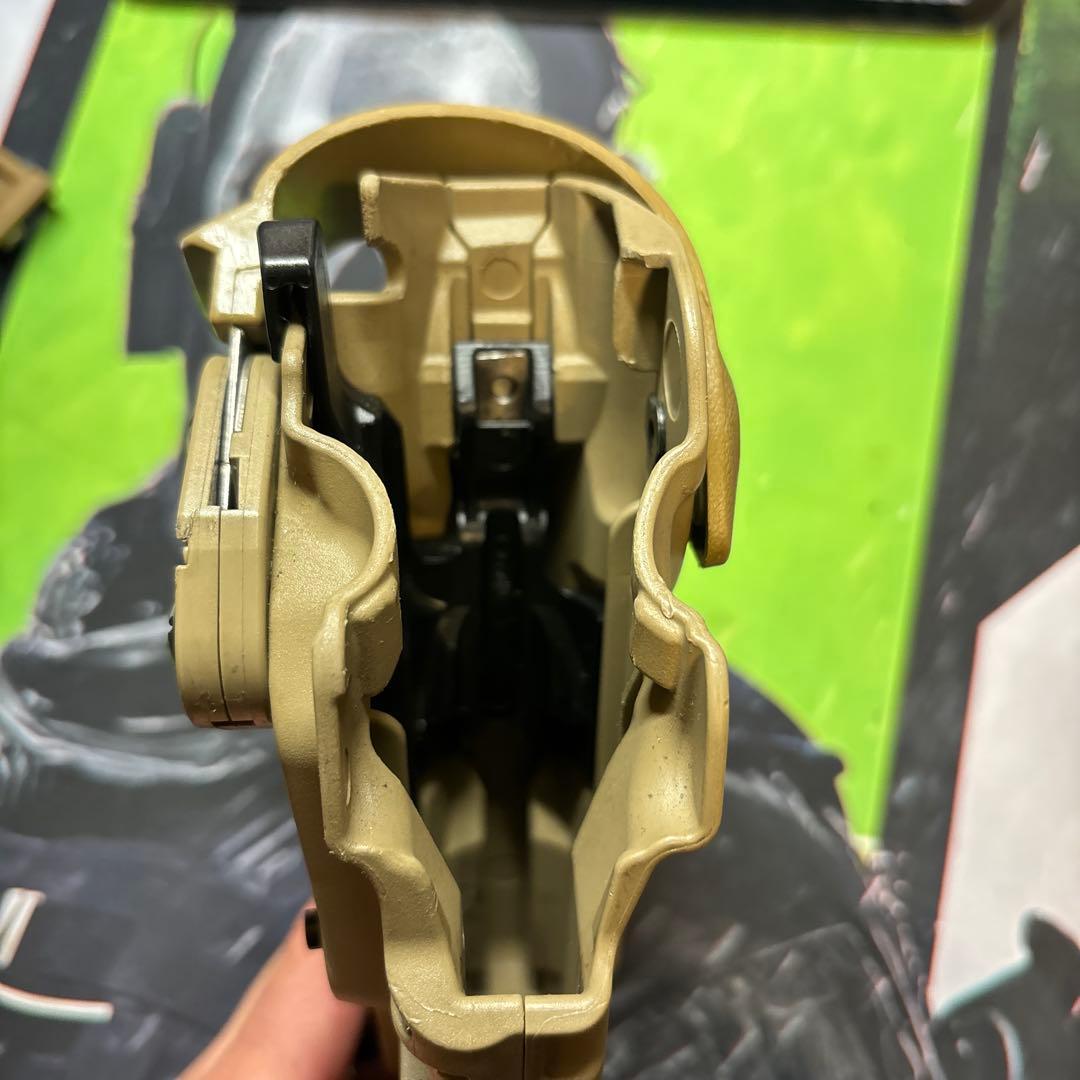 Safariland実物　SIG P320 M17 p250 ホルスター タン