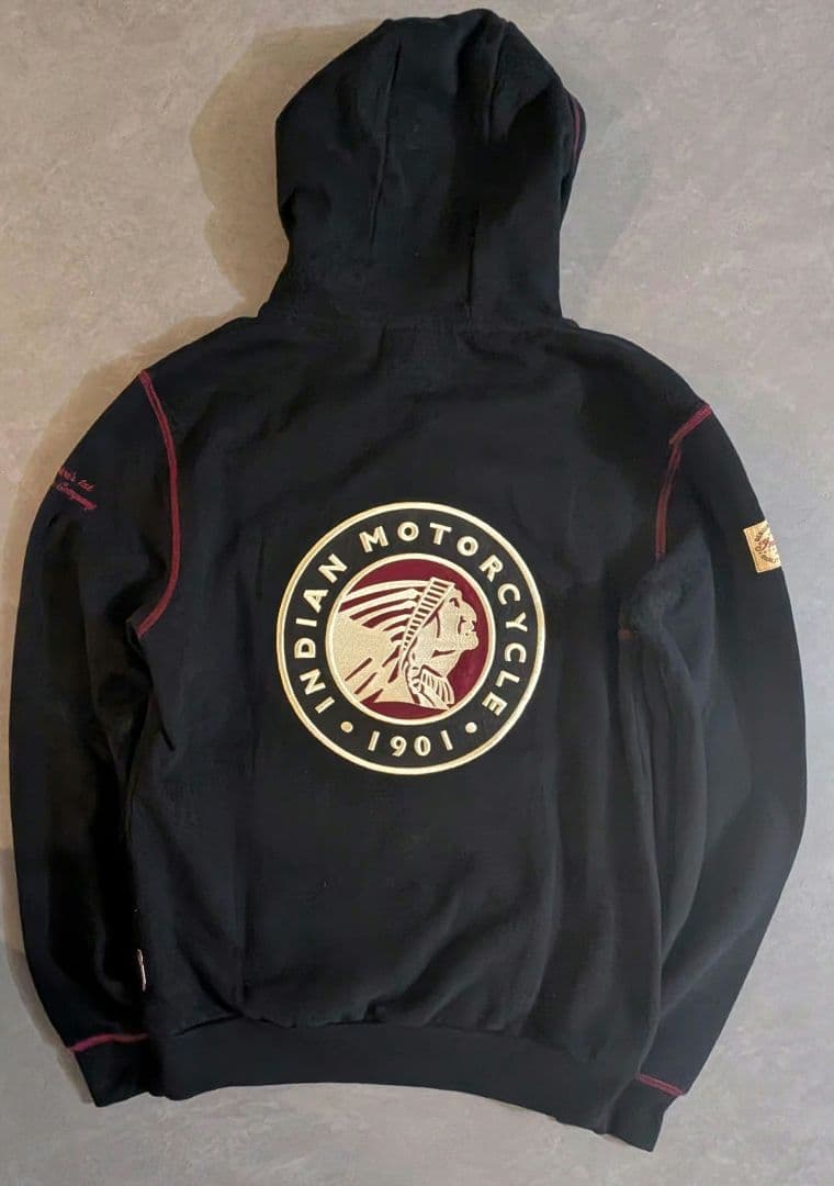 Indian Motorcycle メンズ パーカー　黒　S 新品　タグ付き