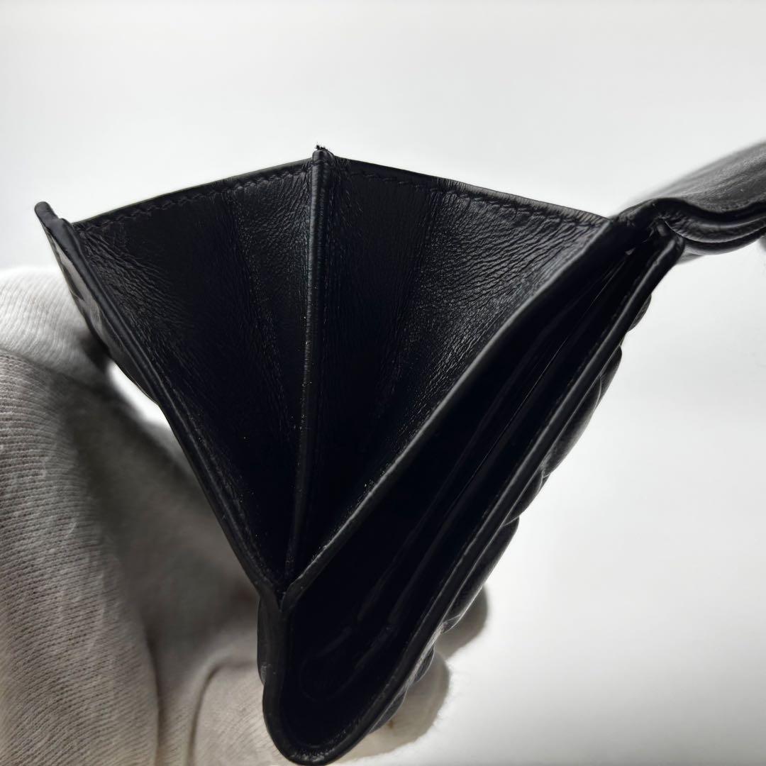 FENDIフェンディ エンボス ズッカ 三つ折り財布