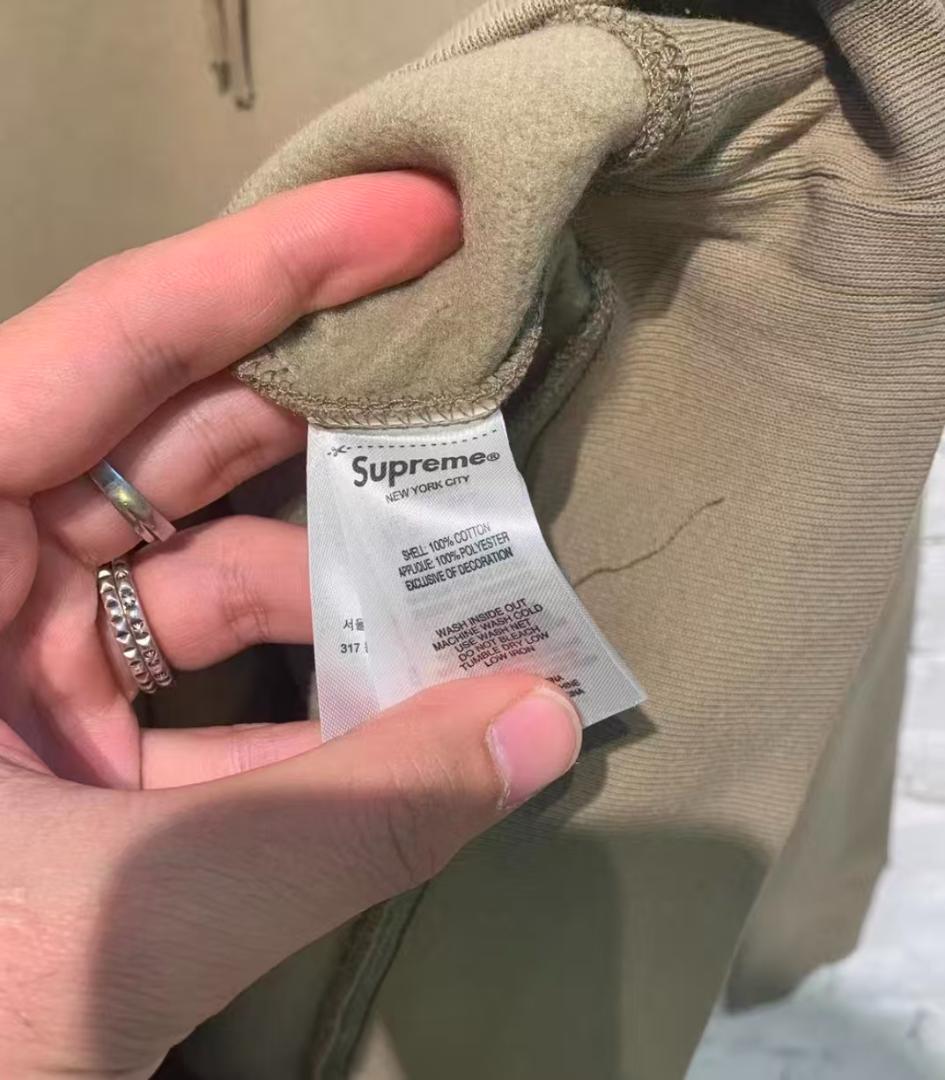 Supreme ベージュ フード付きパーカー