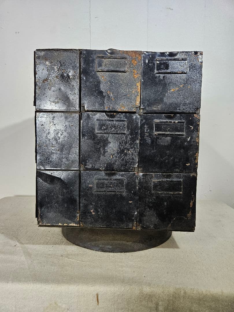USヴィンテージ アイアンのロータリーボックス インダストリアル パーツケース