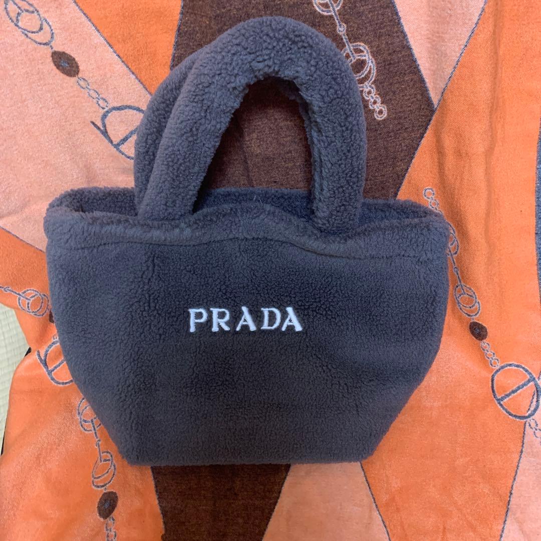限定品プラダノベルティフリースハンドバッグ ダークグレー