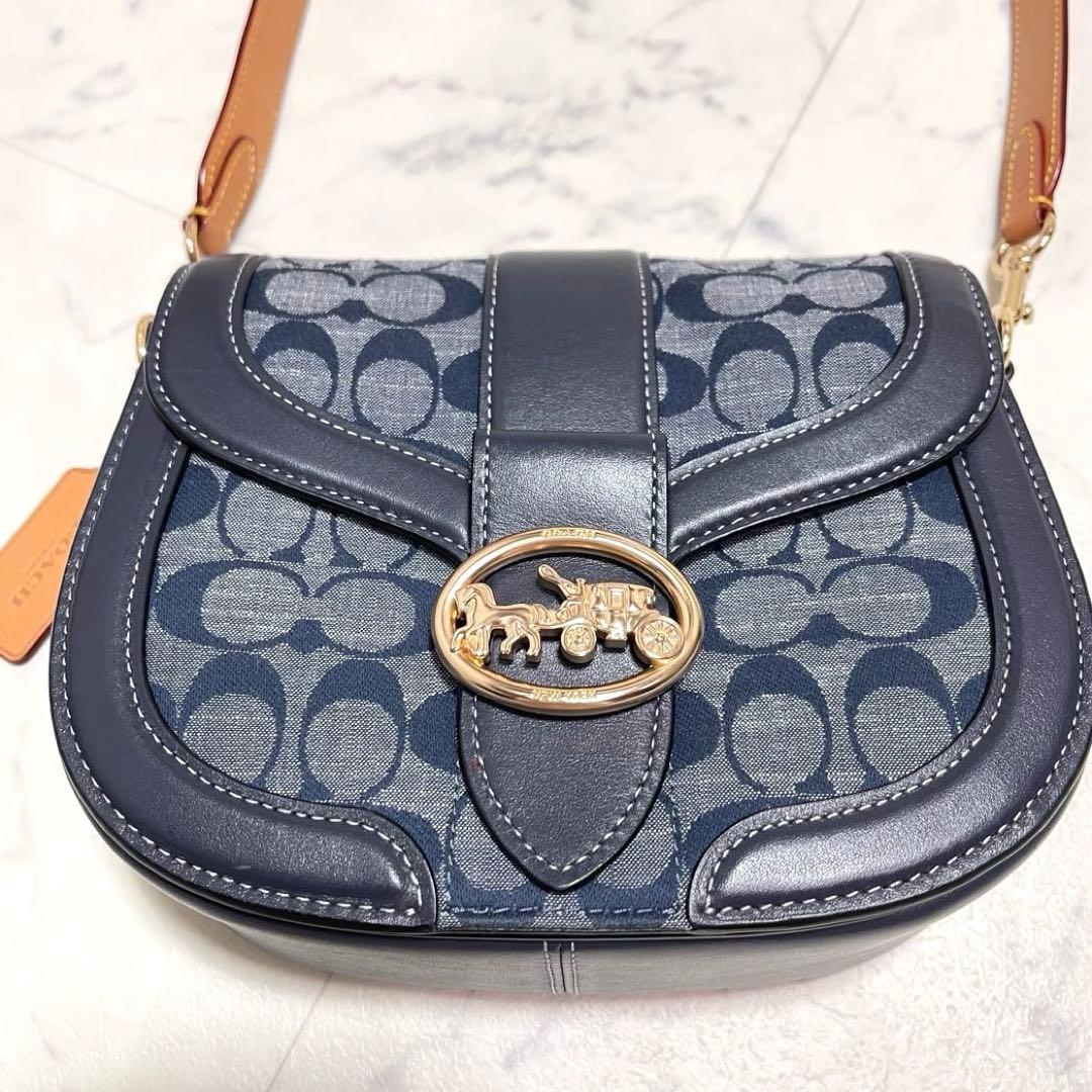 マイメロ✨コーチ ショルダーバッグ ジョージー サドルバッグ シグネチャー