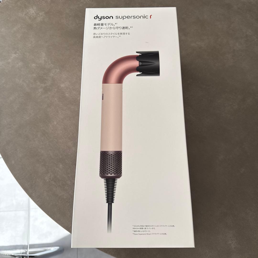 ★ダイソン　ヘアドライヤー セラミックピンク (HD17 VLP) 新品未使用★