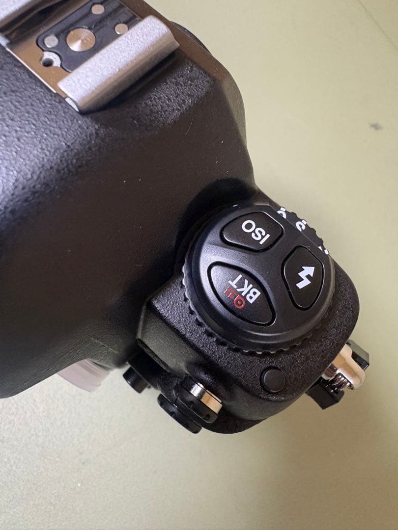 Nikon F100 フィルム一眼レフカメラ　完動品　極美品