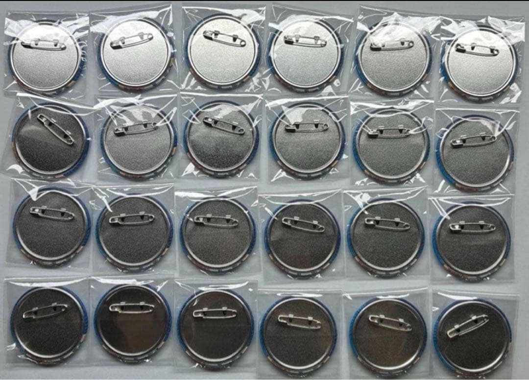 ハンターハンター　プロ野球　ホログラム　缶バッジ　ゴン　24個