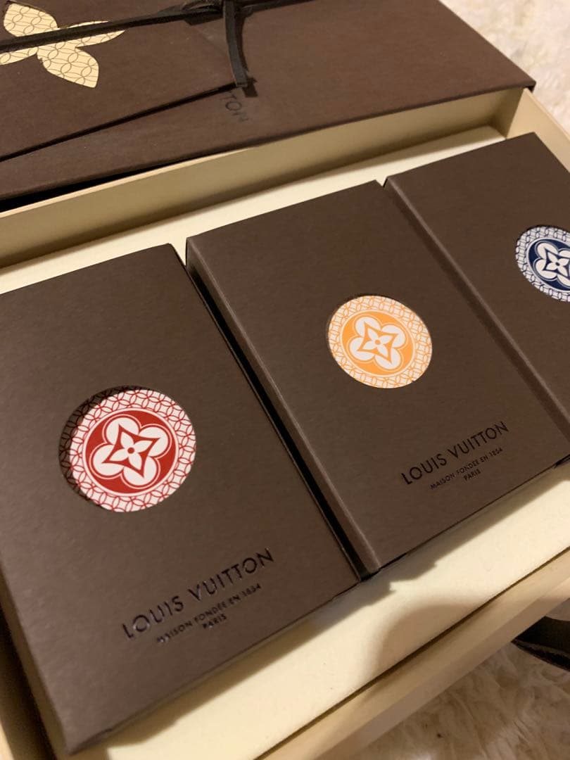 LOUIS VUITTON トランプセット 3個入り カルト・トワ・ジュー