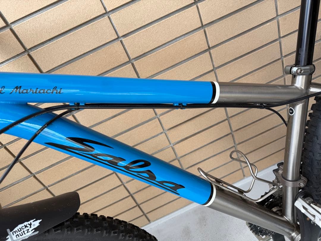 サルサ（Salsa）の El Mariachi Ti（チタン） マウンテンバイク