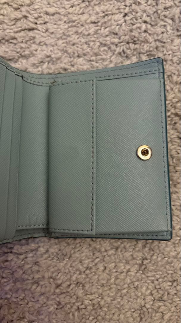 1月限定値下げ！入手困難！marni水色 二つ折り財布