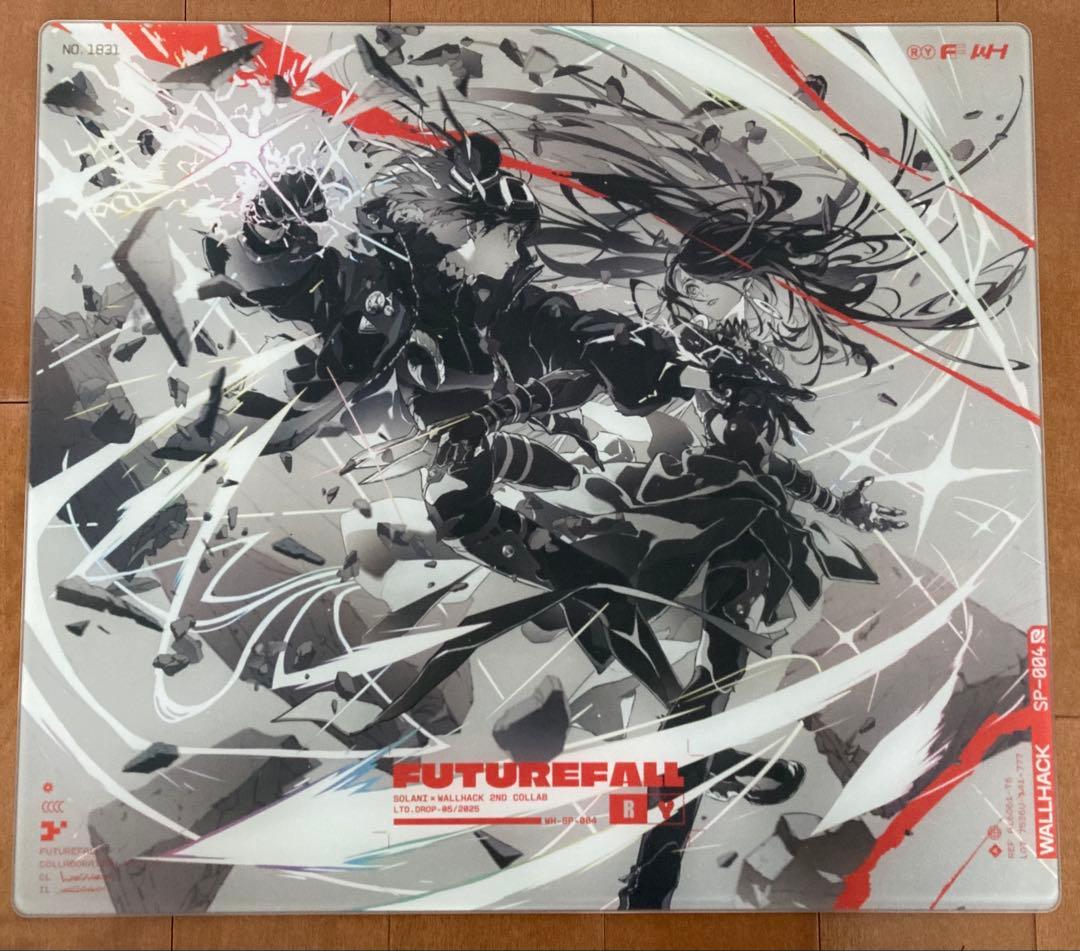 WALLHACK FUTUREFALL ガラスマウスパッド