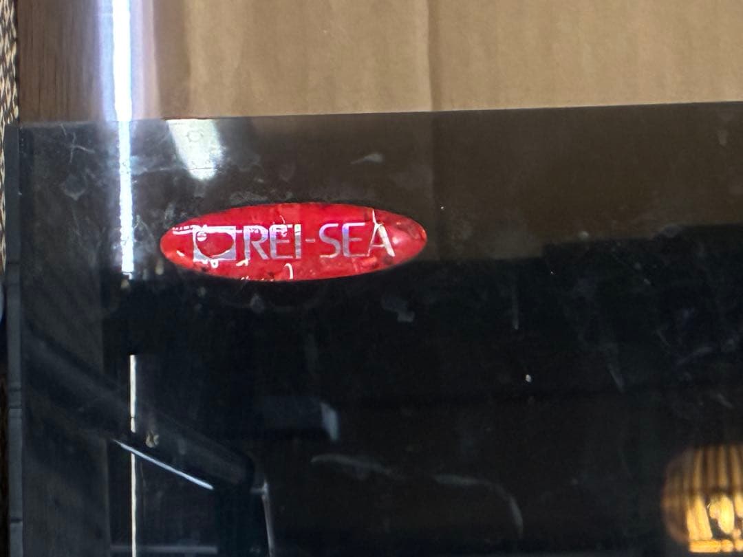 カンテツ製　アクリル水槽