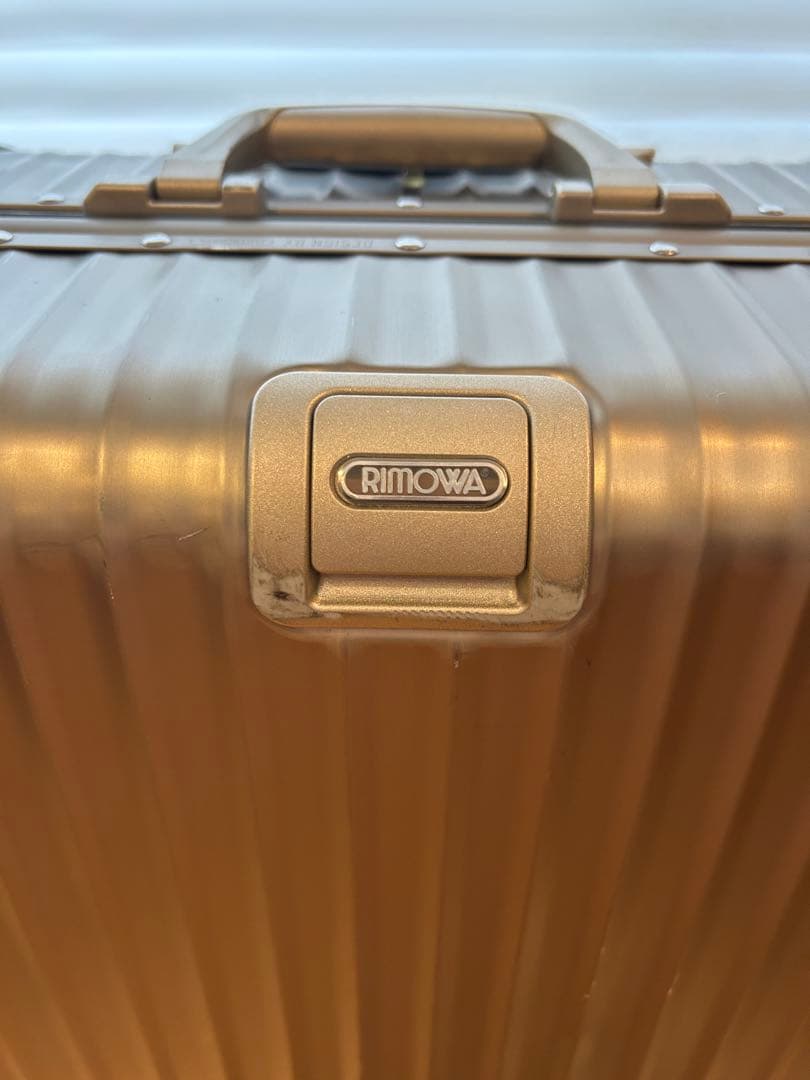 た*い様 リモワ　トパーズ　チタニウム82リットル　RIMOWA